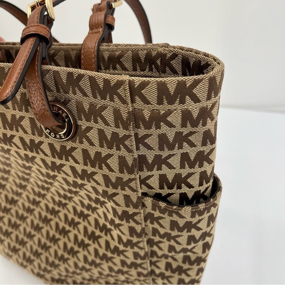 Michael Kors MK Jet Set Signature Tote Beige/Ebony/Mocha - Picture 3 of 13